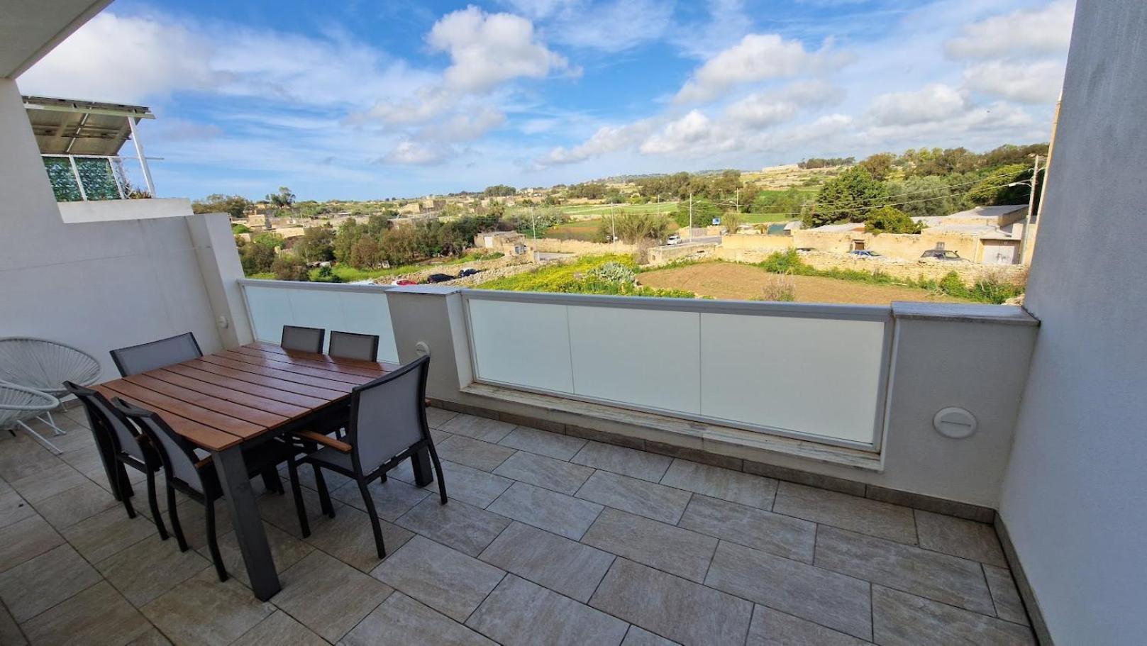 Carousel Apartments Qrendi ภายนอก รูปภาพ